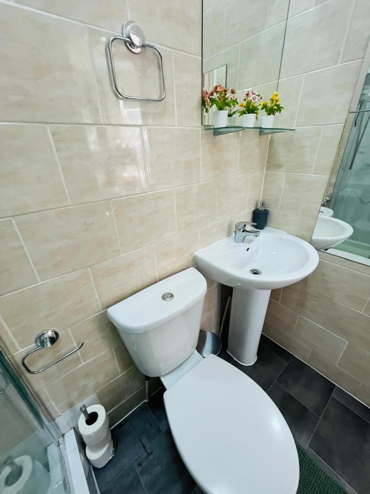 Wonderful Fully-Equipped Studio Near Central London 8 المظهر الخارجي الصورة