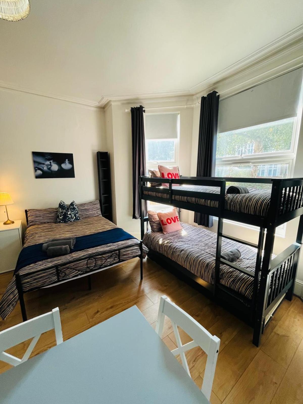 Wonderful Fully-Equipped Studio Near Central London 8 المظهر الخارجي الصورة